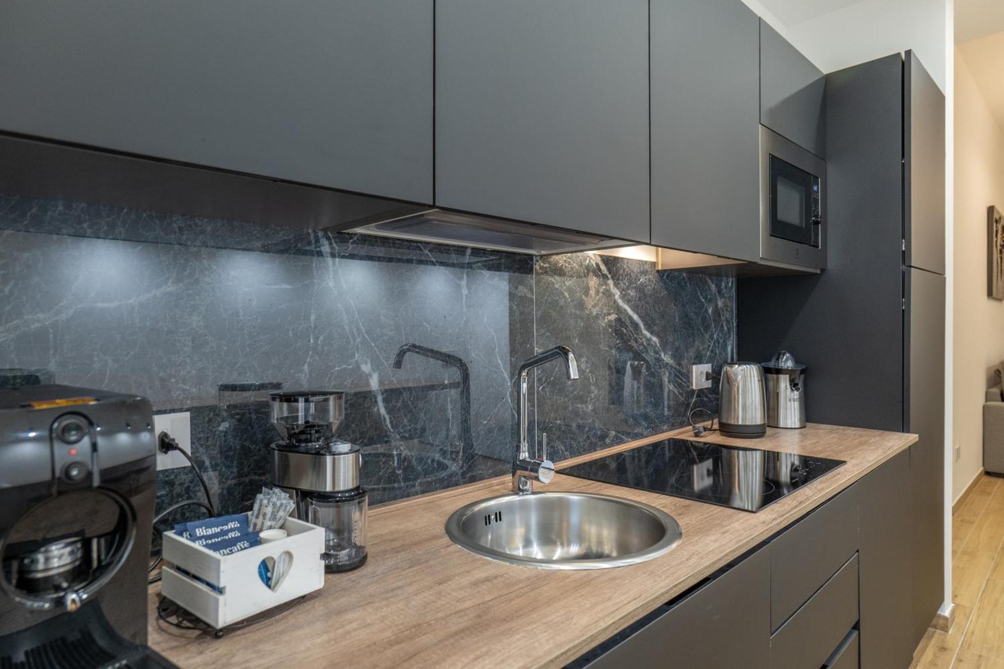 דירות סלרנו Three Moons Boutique House/Calypso מראה חיצוני תמונה